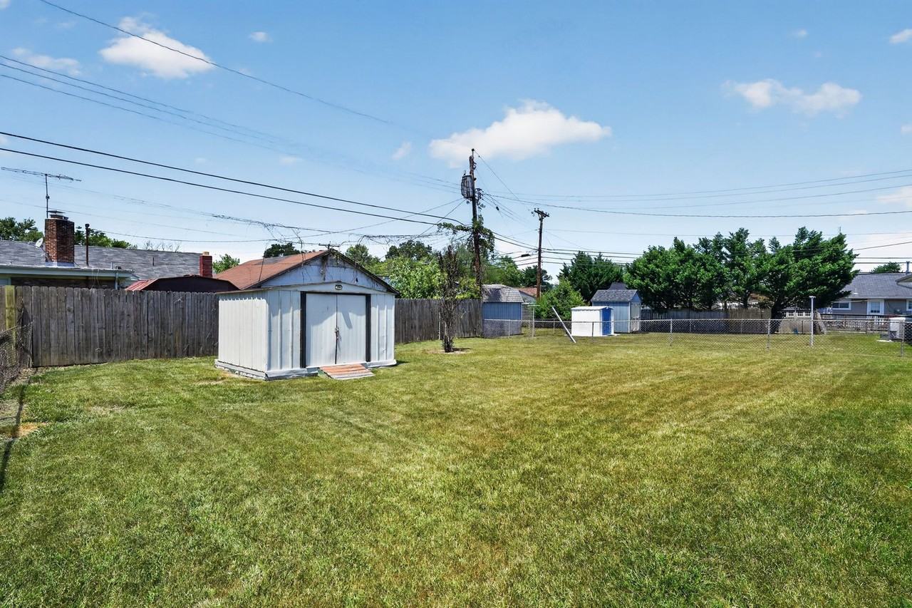 1005 7th St - Photo 5 of 30
