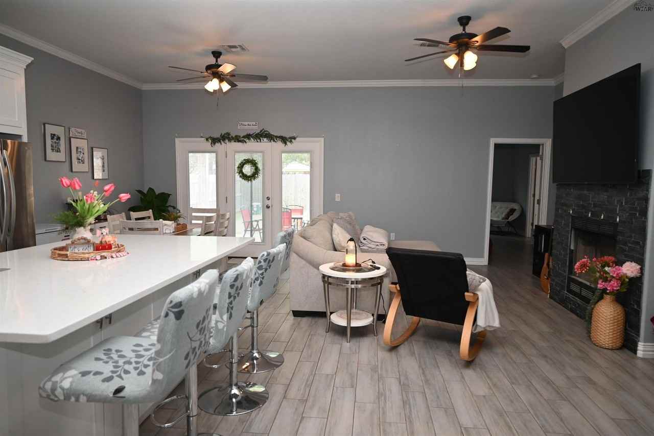 320 Mariners Way - Photo 6 of 29