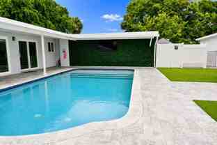1316 Se 3rd Ave - Photo 1 of 1