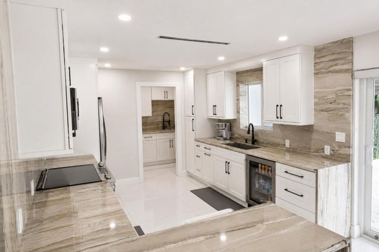 1316 Se 3rd Ave - Photo 2 of 22