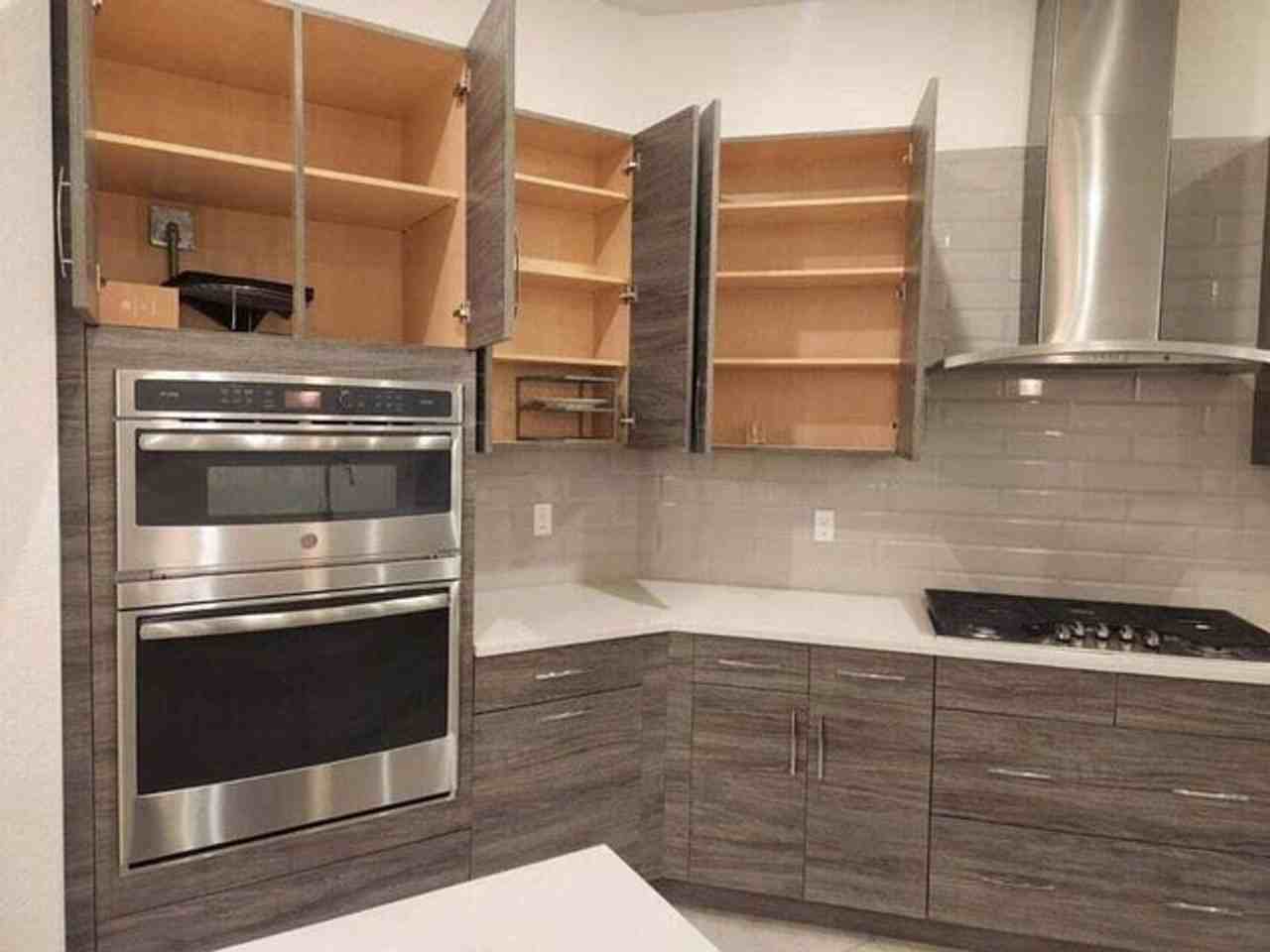 10930 Windward St - Photo 2 of 12