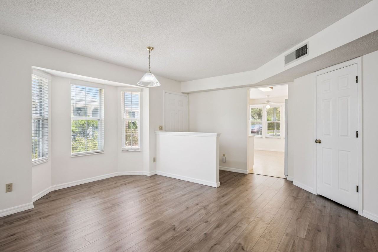 4807 Coachmans Dr #2408 - Photo 6 of 34