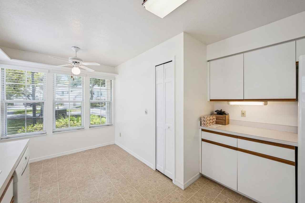 4807 Coachmans Dr #2408 - Photo 7 of 34