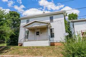 featured image of 975 Dorsey Ave #1