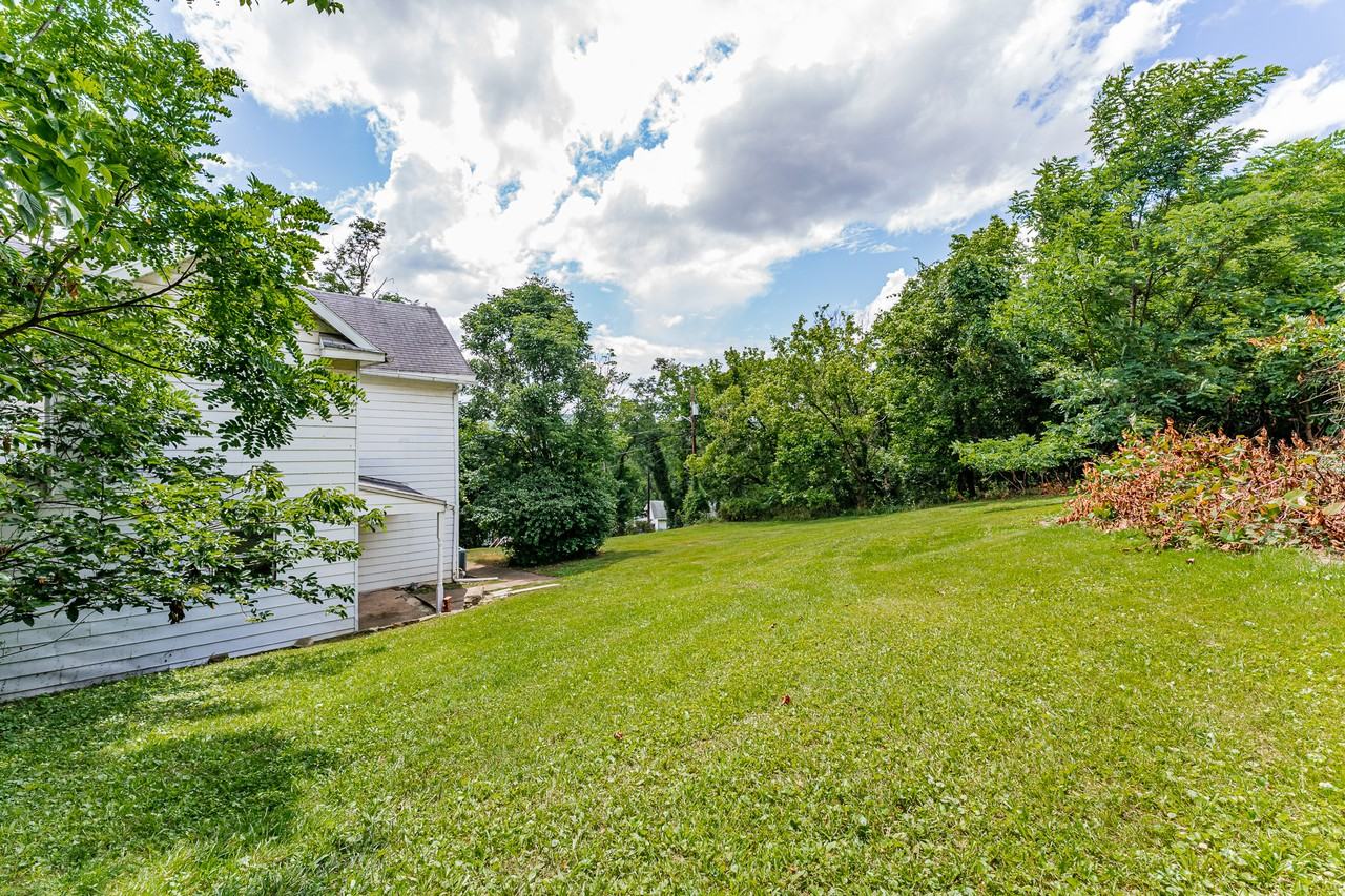 975 Dorsey Ave #1 - Photo 7 of 50