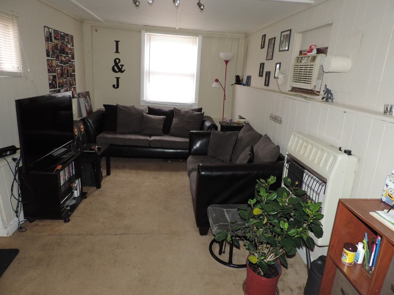 108 S College Ave #C - Photo 3 of 8