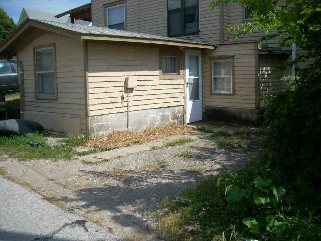 108 S College Ave #C - Photo 6 of 8