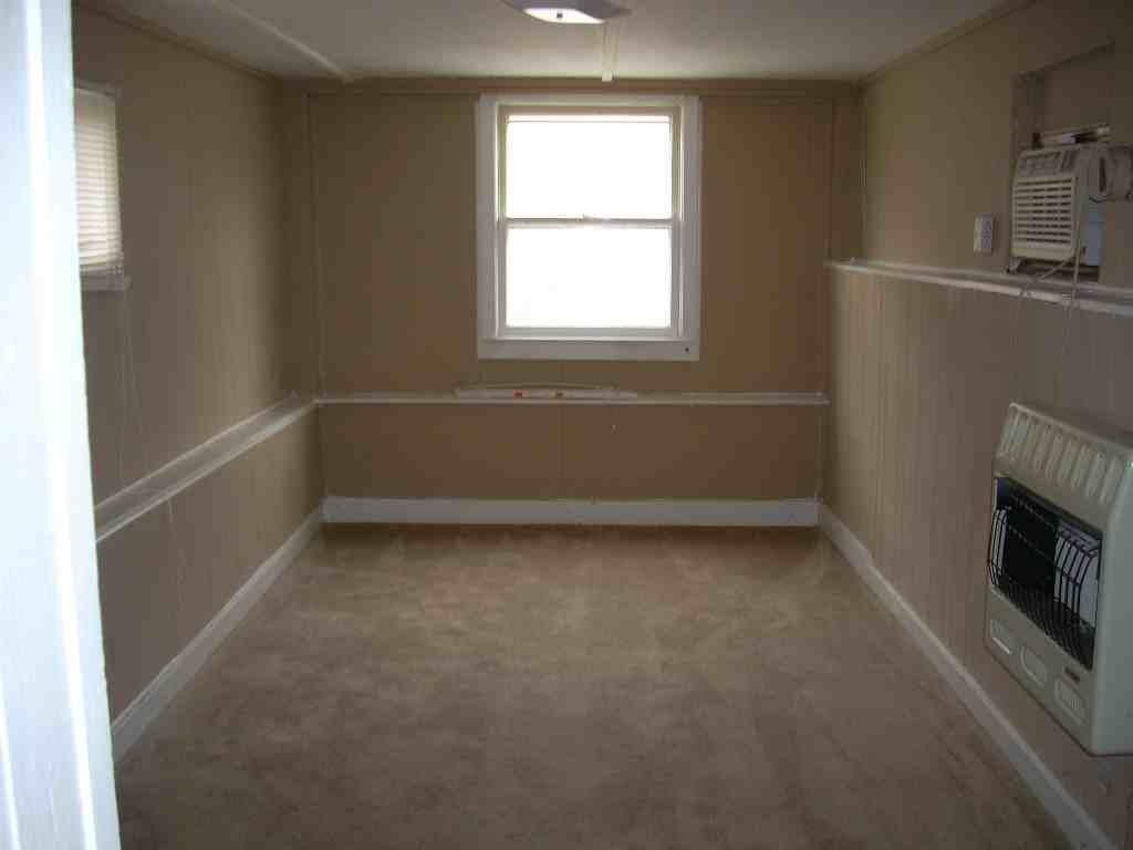 108 S College Ave #C - Photo 7 of 8
