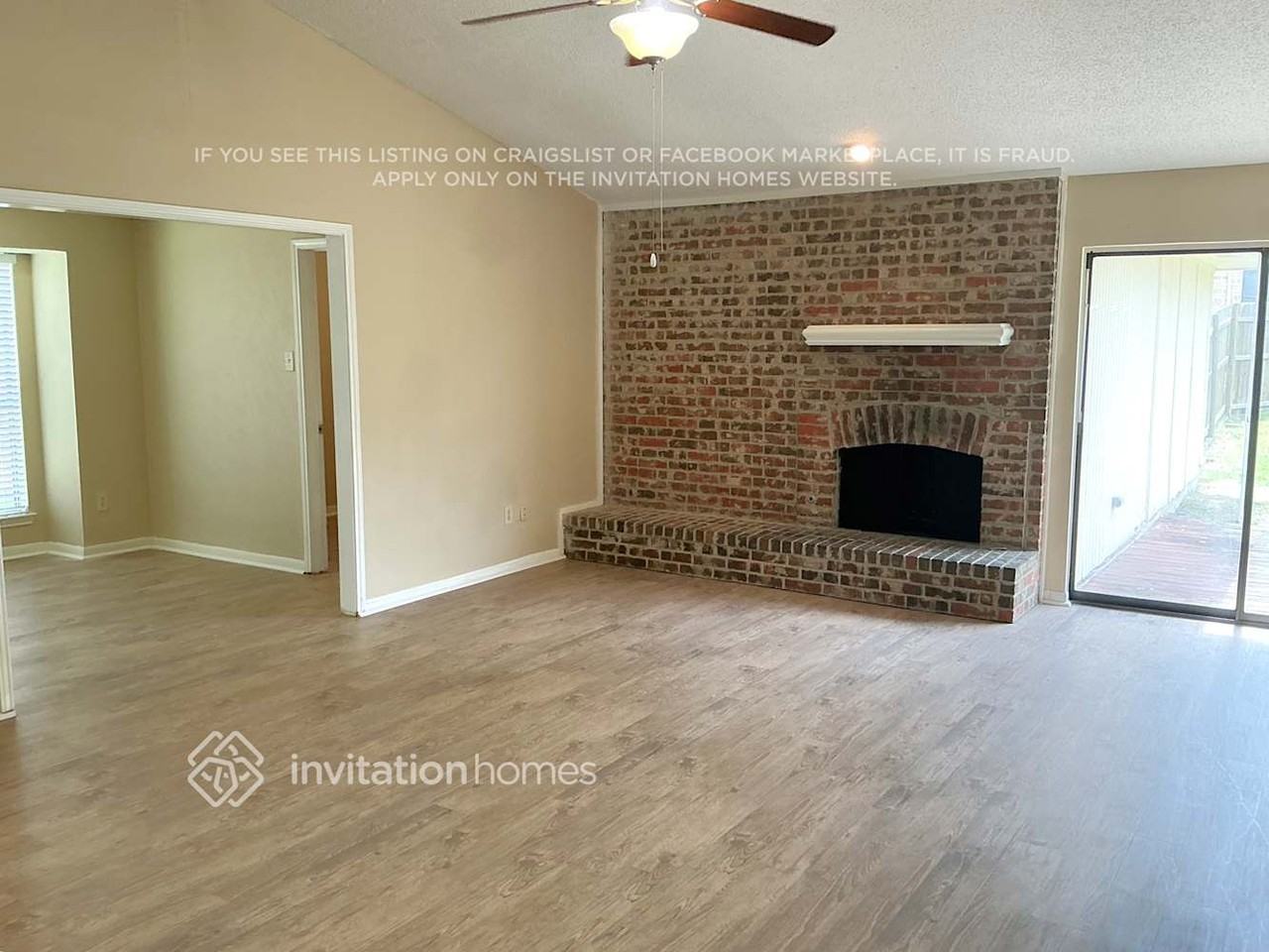 301 Overland Dr - Photo 2 of 13