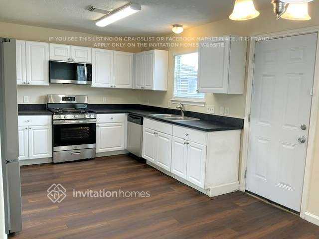 8542 Doskocil Dr - Photo 4 of 16