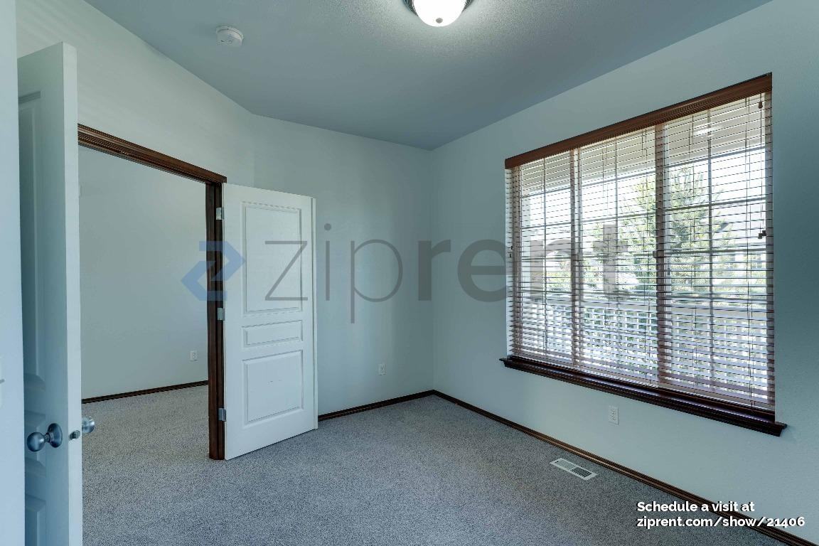 2812 67th Ct Se - Photo 7 of 33