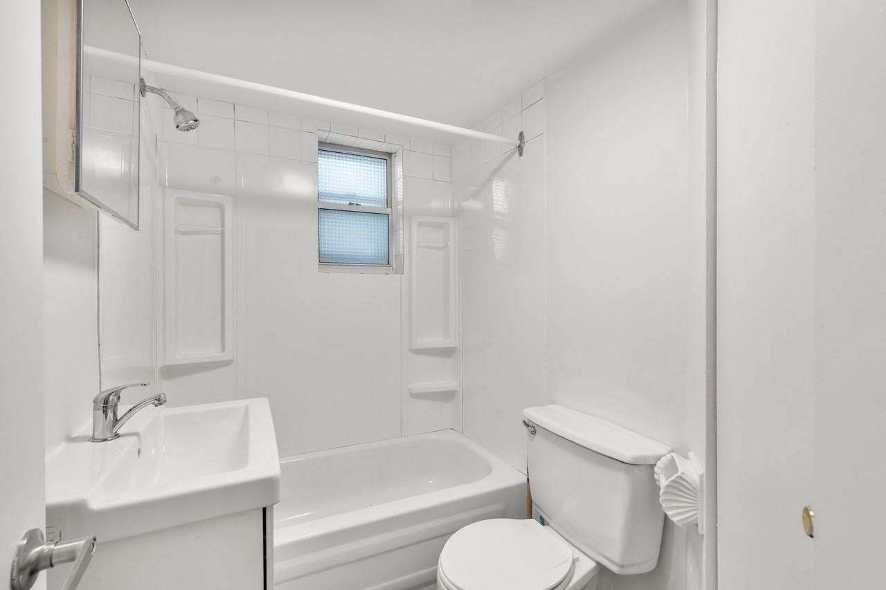 4761 Rue Hochelaga — photo 1