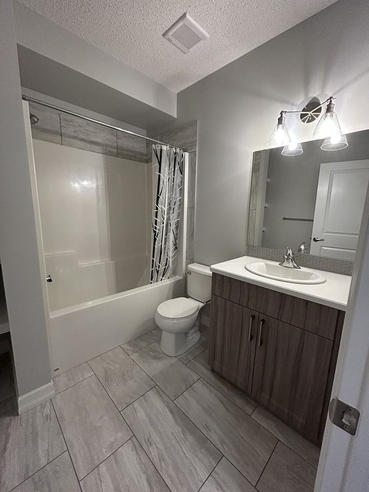 2106 Koshal Way, Down, Edmonton, Alberta, Canada, T6W 3R8 - Photo 7 of 9