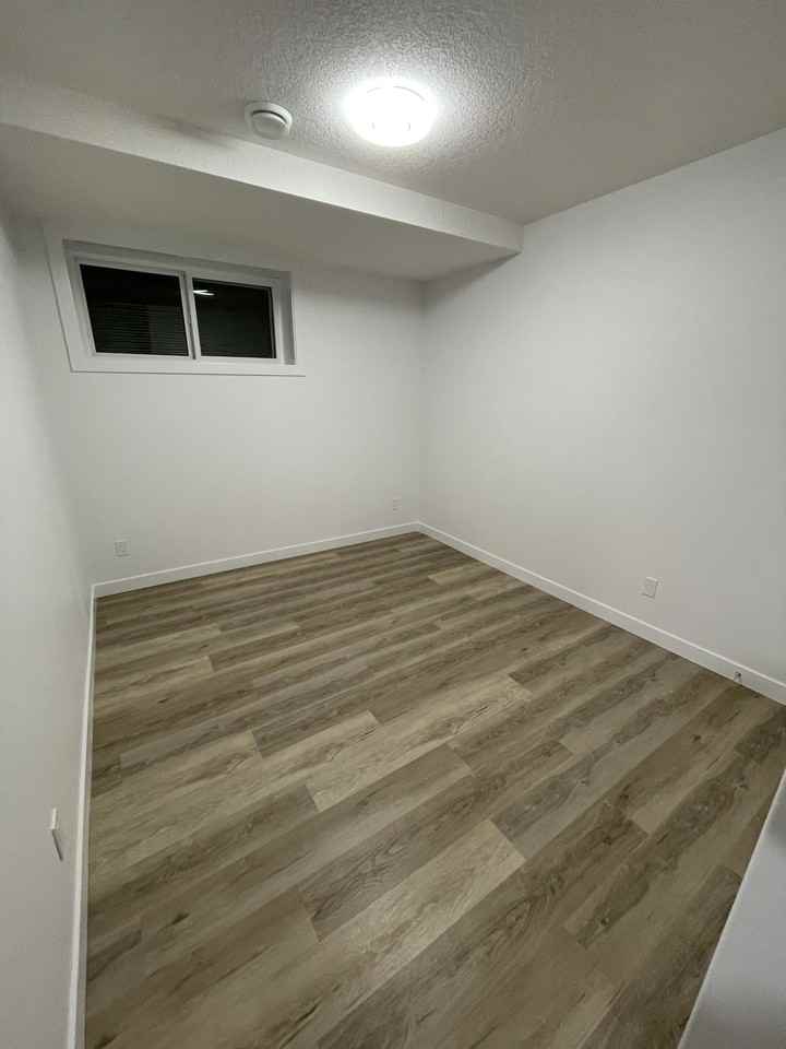 17068 47 Street, Down, Edmonton, Alberta, Canada, T5Y 6M1 - Photo 3 of 7