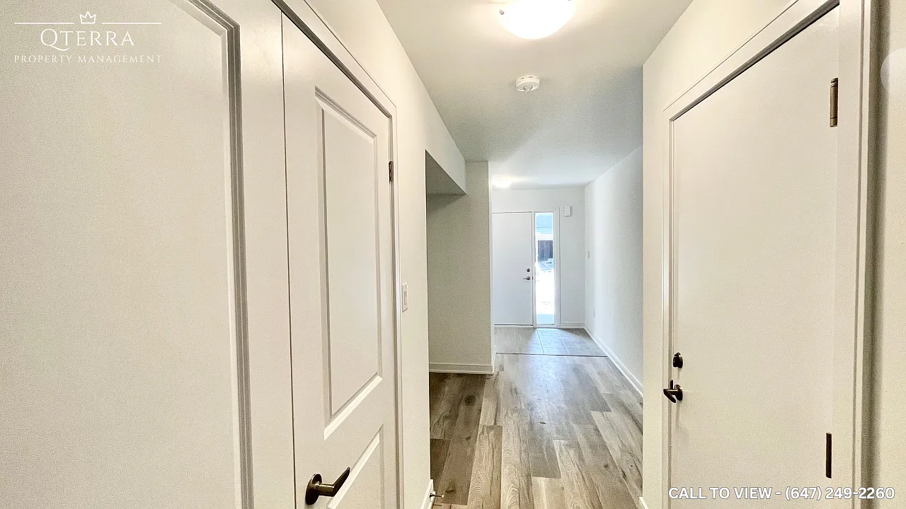 35 Spry Ln, Barrie, ON L9J 0N6, Canada - Photo 2 of 13