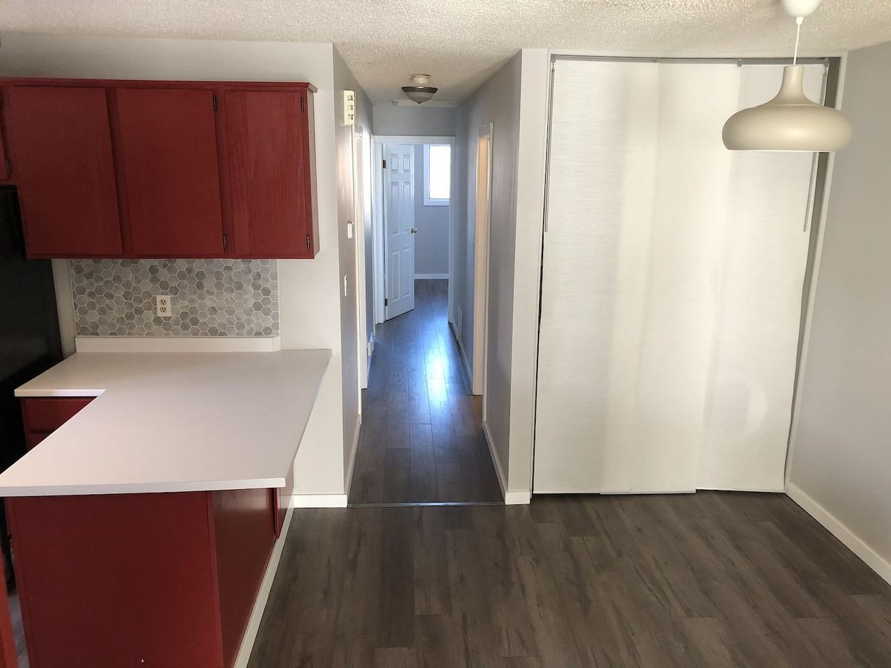 4346 50 Street Northwest, Edmonton, Alberta, Canada, T6L 1W6 - Photo 6 of 16