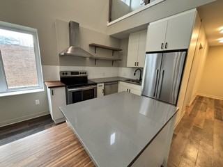 2-291 Nassau Street N - Photo 2 of 22
