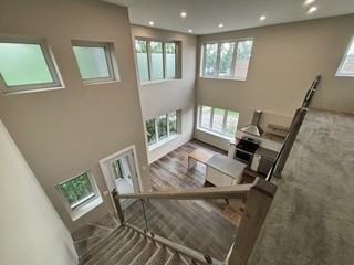 2-291 Nassau Street N - Photo 7 of 22