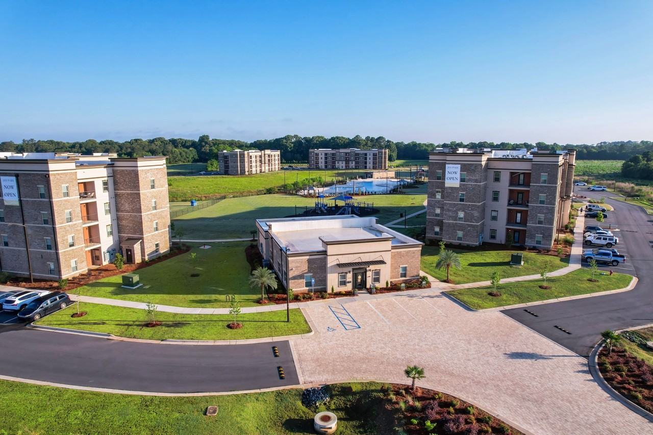 Joy Park Luxury Apartments - Photo 2 of 50