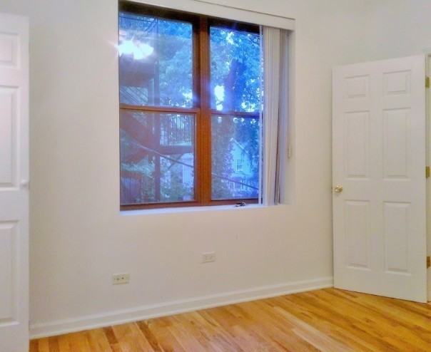 W Briar Pl & N Broadway - Photo 6 of 12