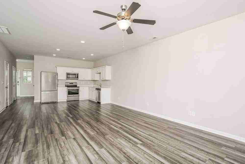 622 Wendell Falls Pkwy - Photo 5 of 17