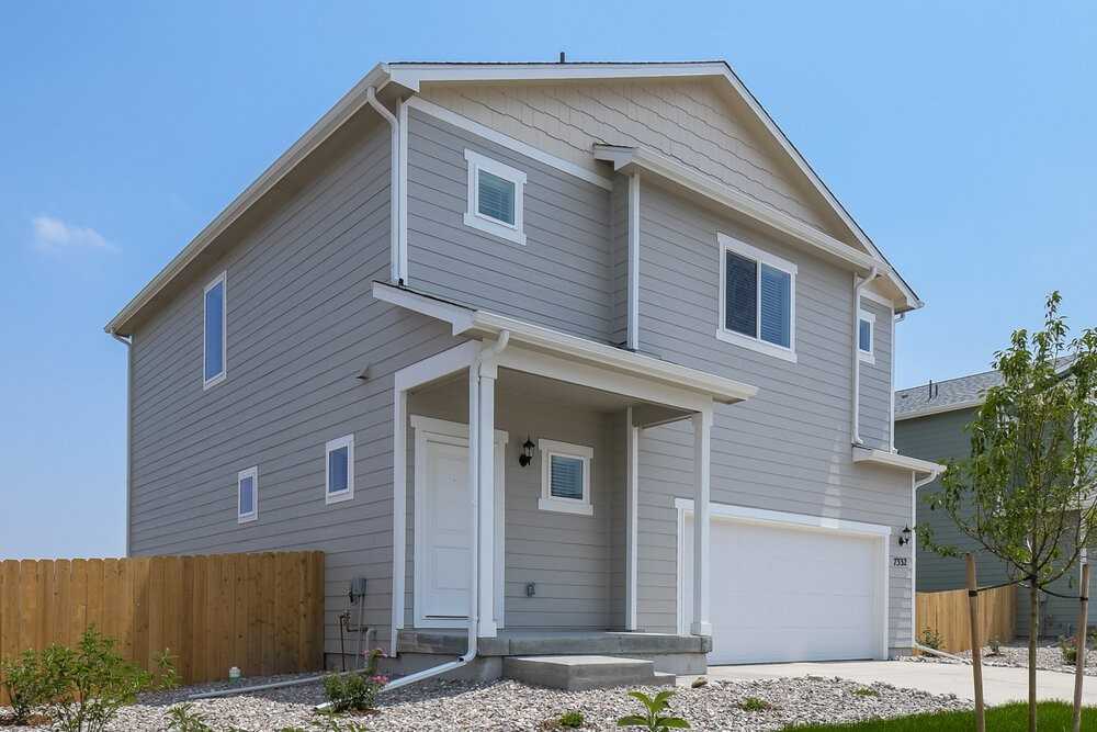 7332 Crystal Ave - Photo 4 of 19