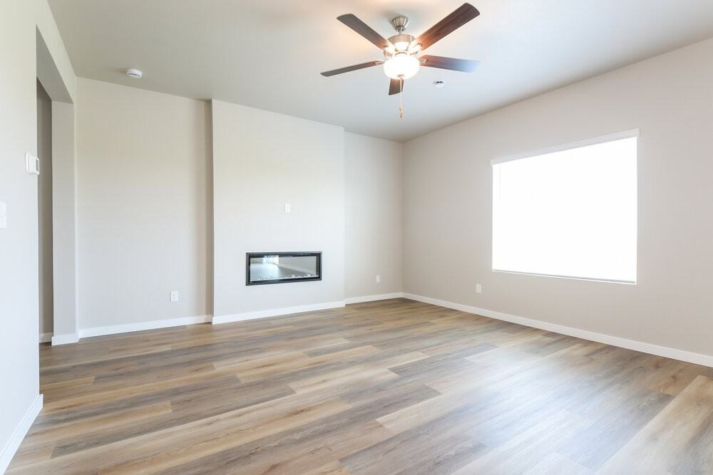 7332 Crystal Ave - Photo 5 of 19