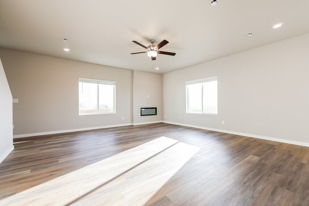 7320 Crystal Ave - Photo 6 of 17