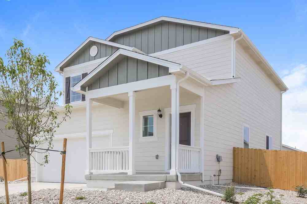 7325 Crystal Ave - Photo 4 of 18