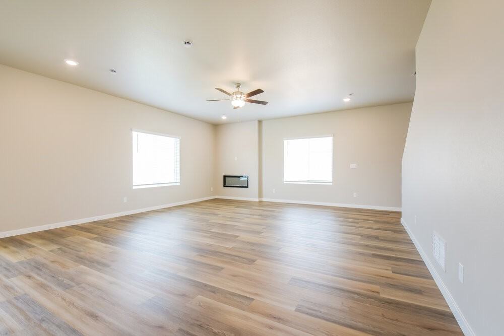7325 Crystal Ave - Photo 5 of 18