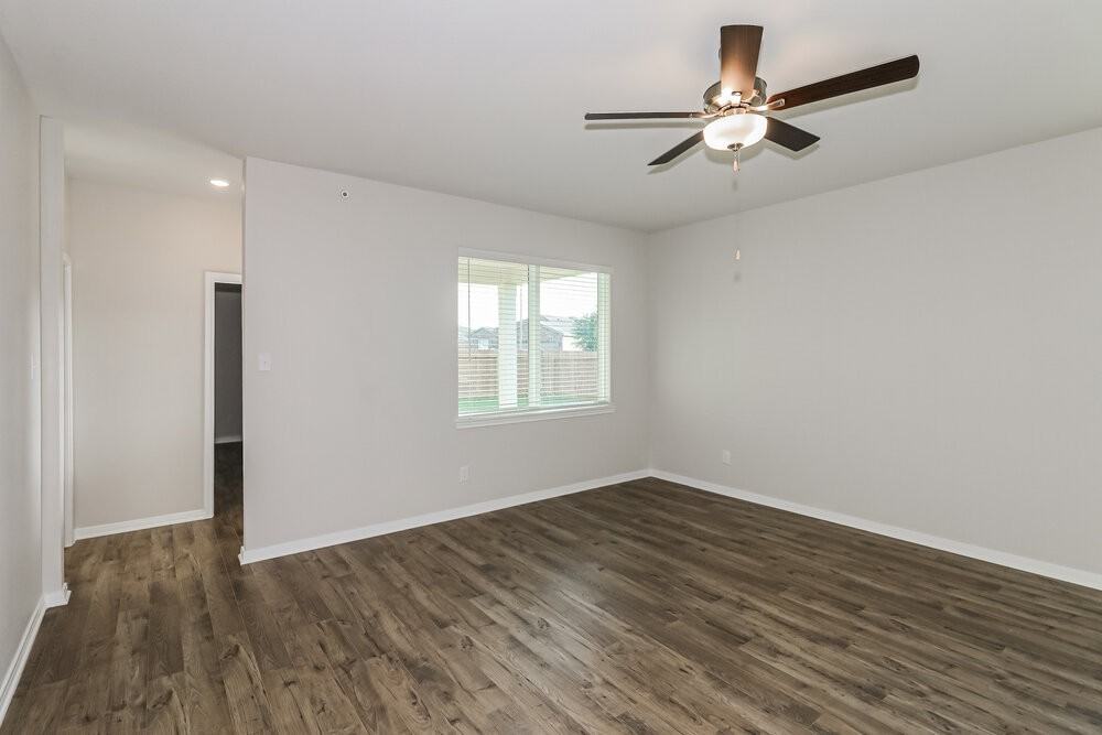 194 Emma Rose Dr - Photo 3 of 16