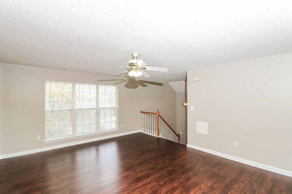 109 Belle Chase - Photo 7 of 17