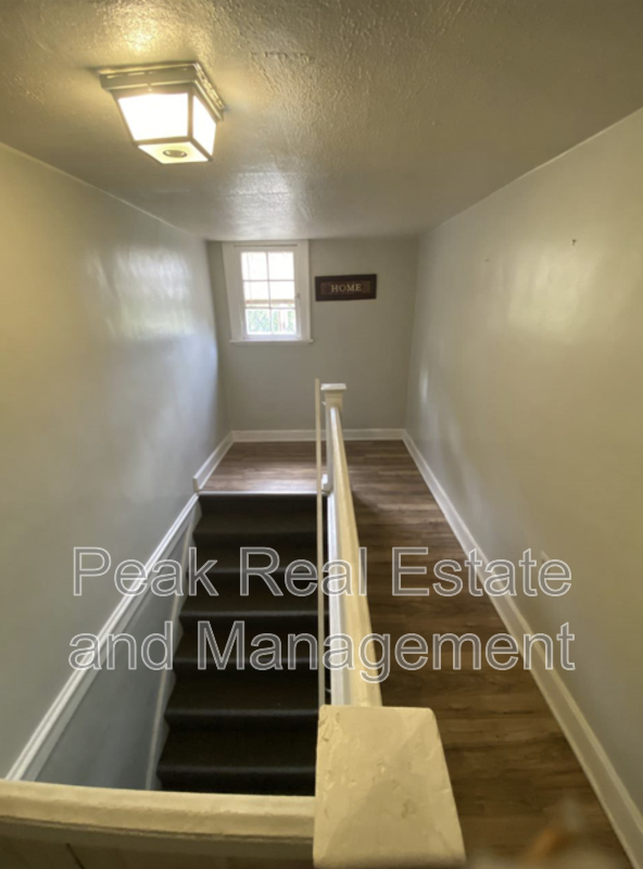 253 Eastern Ave Se - Photo 2 of 17