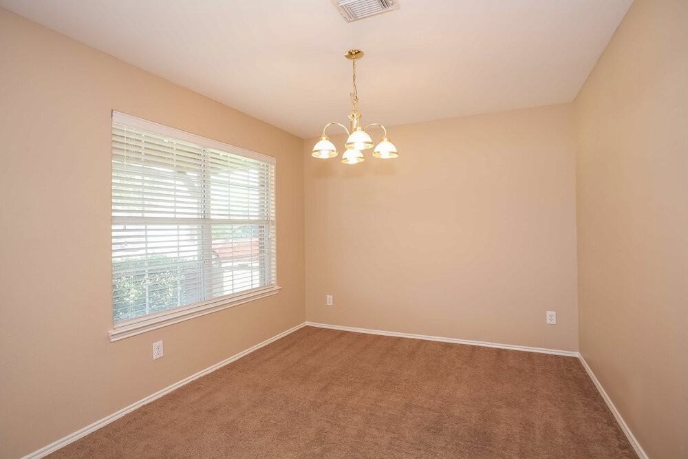 8223 Wainwright Way - Photo 4 of 16
