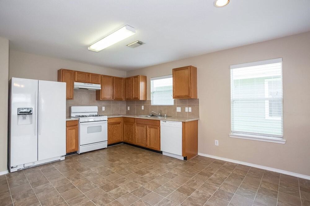 8223 Wainwright Way - Photo 6 of 16