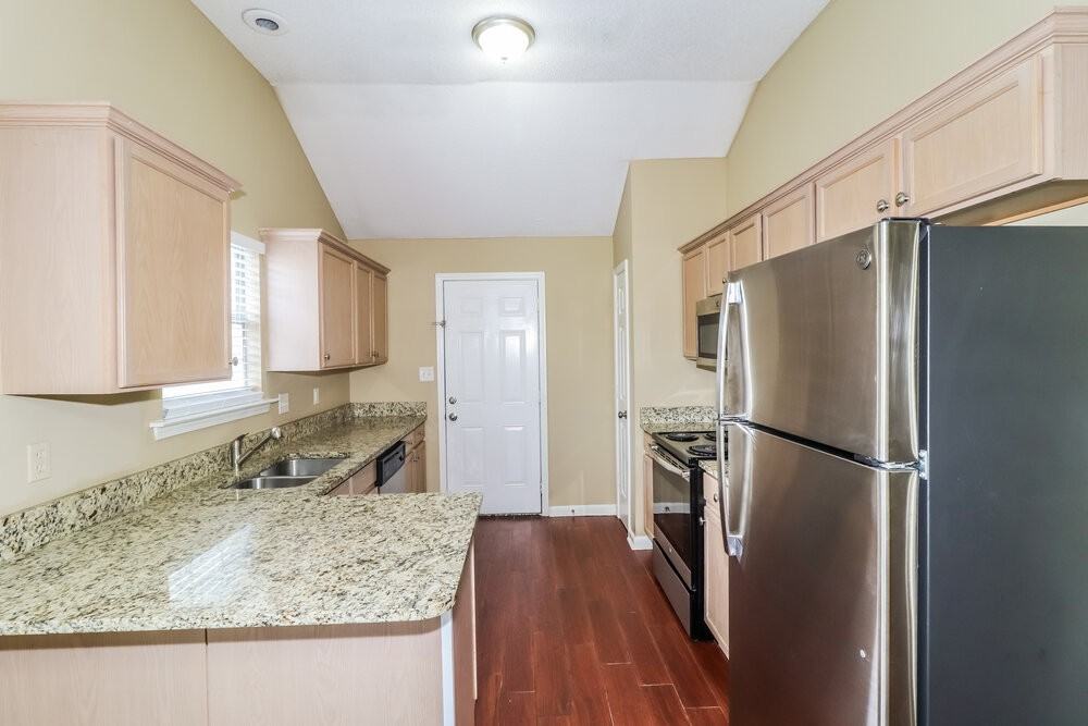 2753 Virginia Woods Pl - Photo 7 of 16