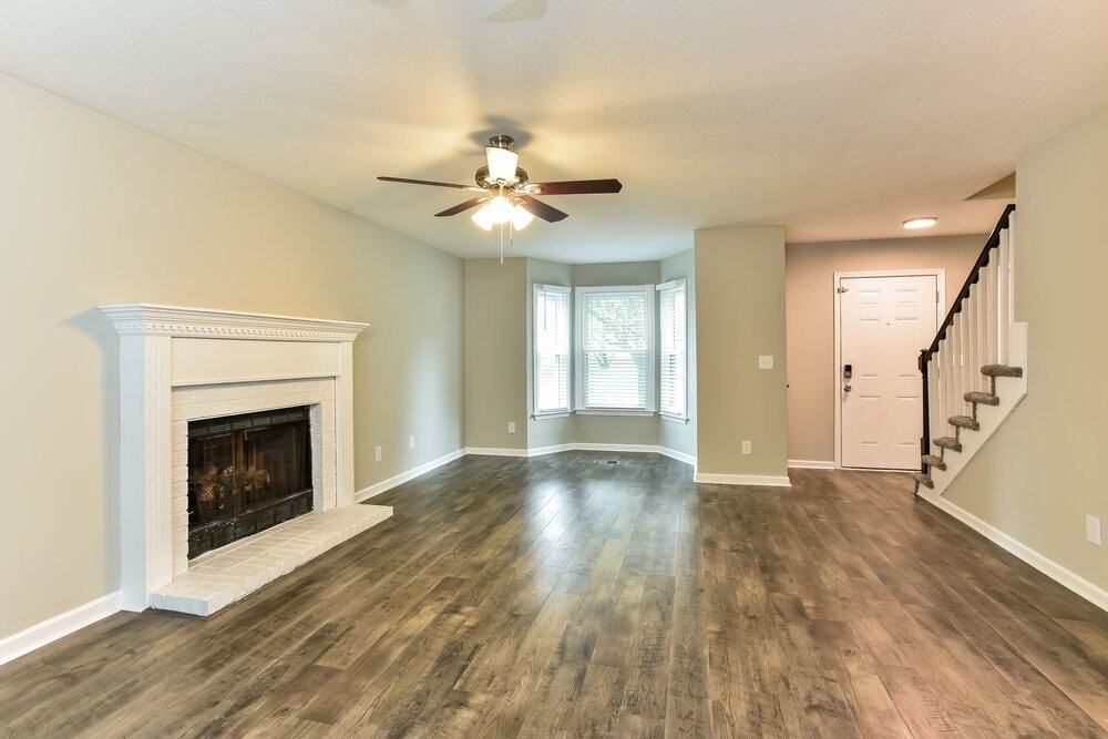 1135 Se Broad St - Photo 4 of 17