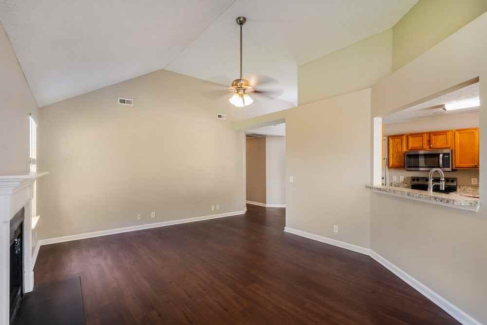 7128 Legacy Dr - Photo 4 of 16