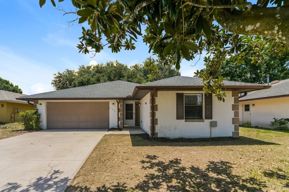 104 Lake Daisy Ter