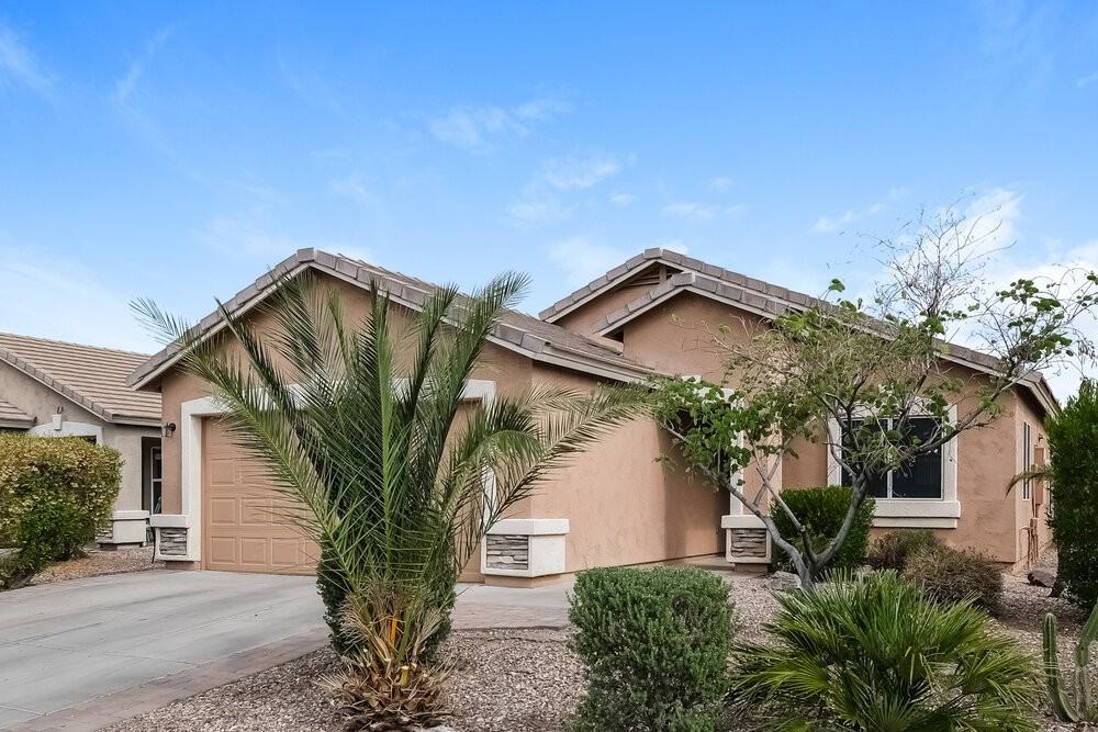 22614 W Papago St - Photo 3 of 16