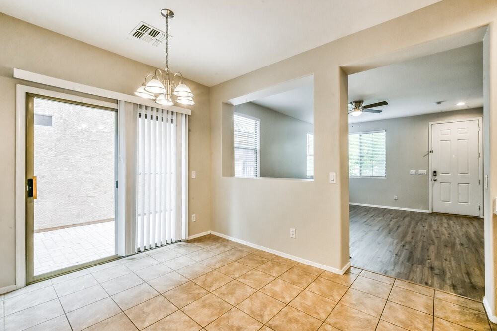 3884 E Santa Fe Ln - Photo 6 of 17