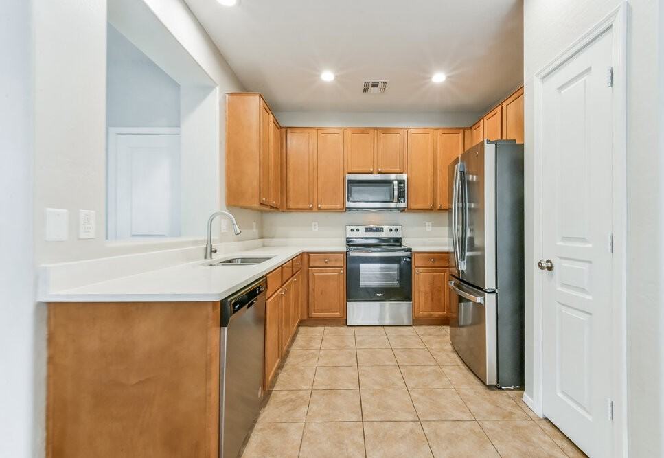 3884 E Santa Fe Ln - Photo 7 of 17