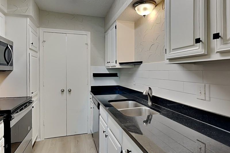 8550 Fair Oaks Crossing Dr #306 - Photo 5 of 13