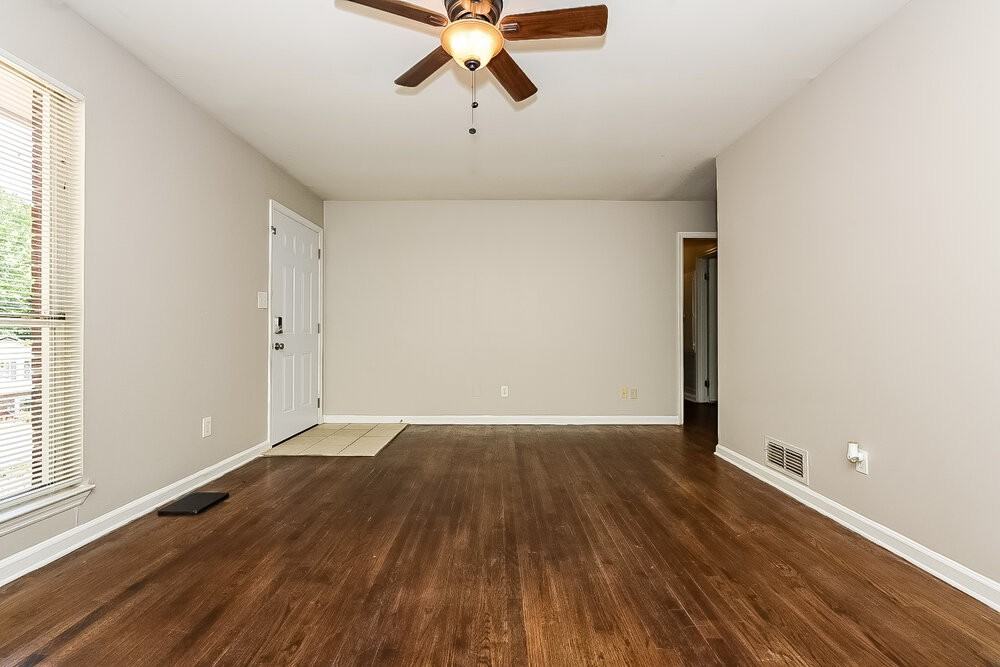6637 Imperial Dr - Photo 4 of 16