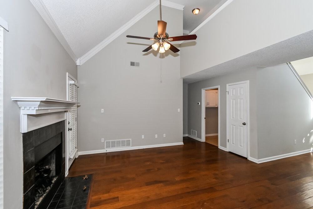 1950 Pecan Ln N - Photo 6 of 17
