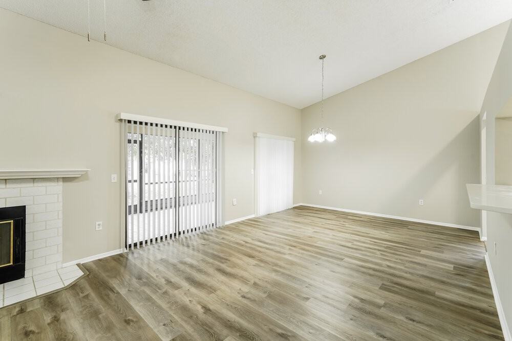 8046 Hathaway Dr - Photo 6 of 19