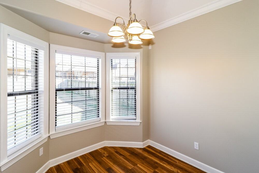 1386 Sawmill Creek Ln - Photo 6 of 16