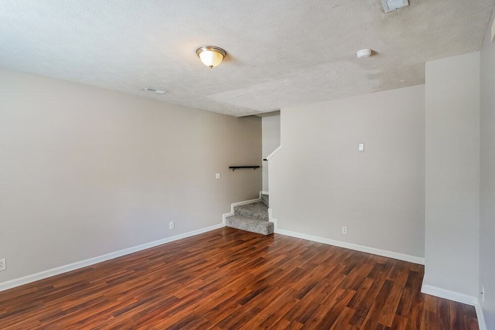 7480 Maggie Dr - Photo 4 of 17