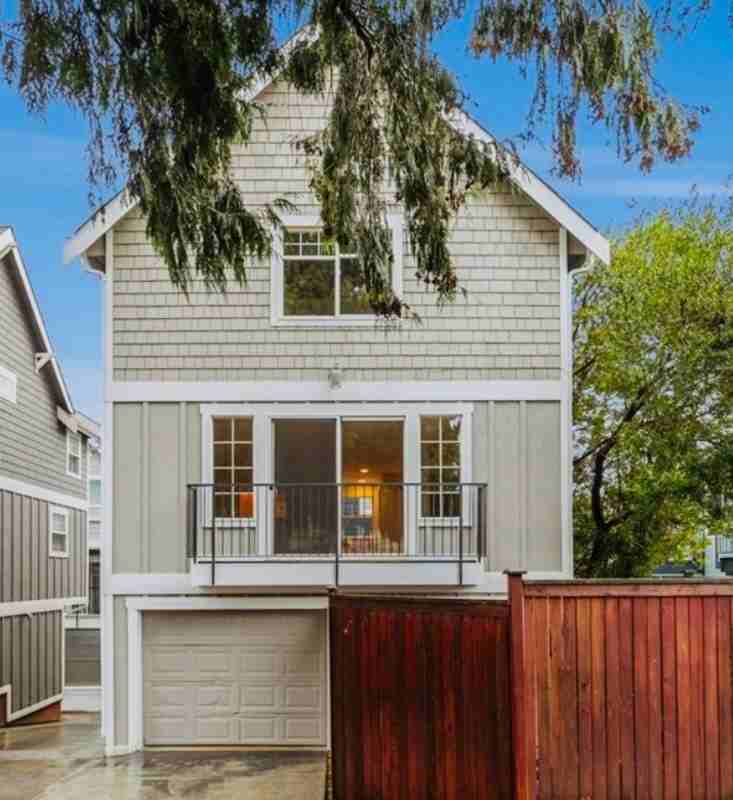 910 N 74th St - Photo 2 of 26