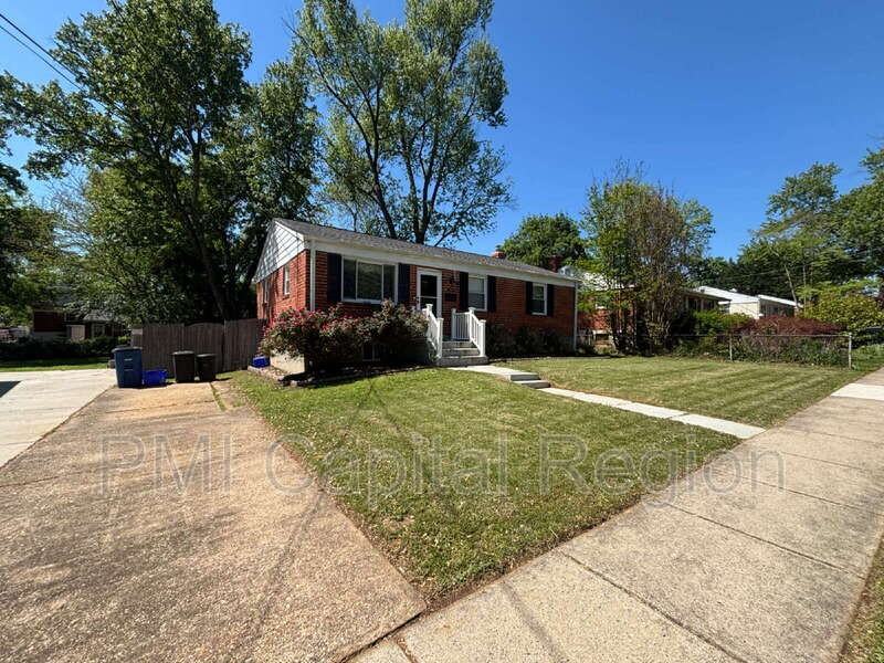 4706 Red Fox Rd - Photo 2 of 24